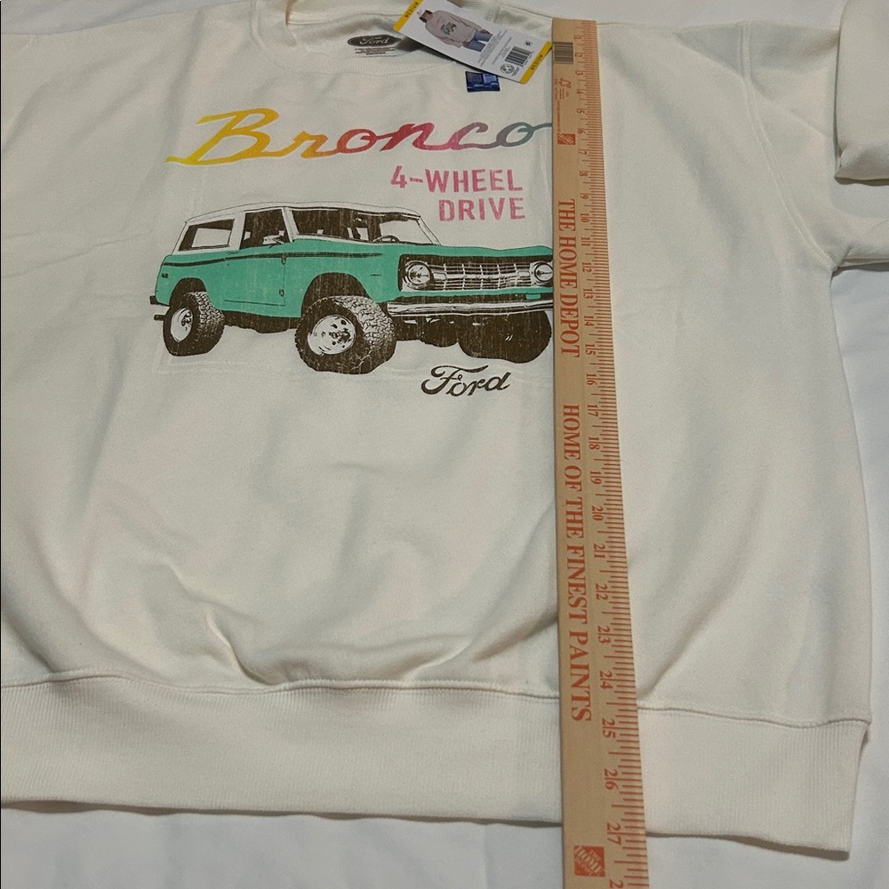 Ford Bronco Cream Sweatshirt with Vintage Graphic M NWT - Picture 5 of 7